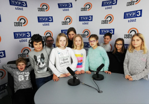 Dzieci w siedzibie Radia Łódź.